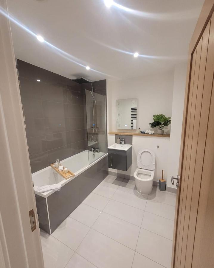 Luxury 1 Bed Apartment In The Heart Of Rochester Wainscot Eksteriør bilde
