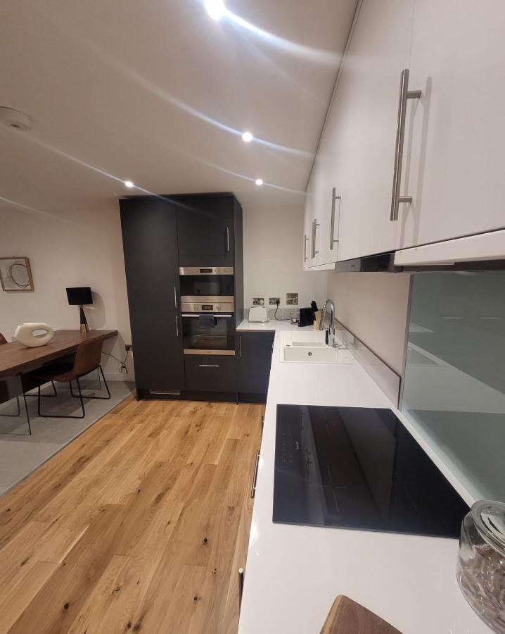Luxury 1 Bed Apartment In The Heart Of Rochester Wainscot Eksteriør bilde
