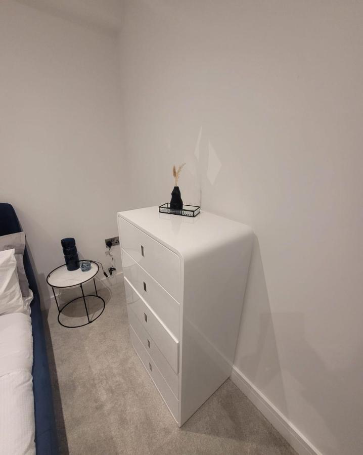 Luxury 1 Bed Apartment In The Heart Of Rochester Wainscot Eksteriør bilde